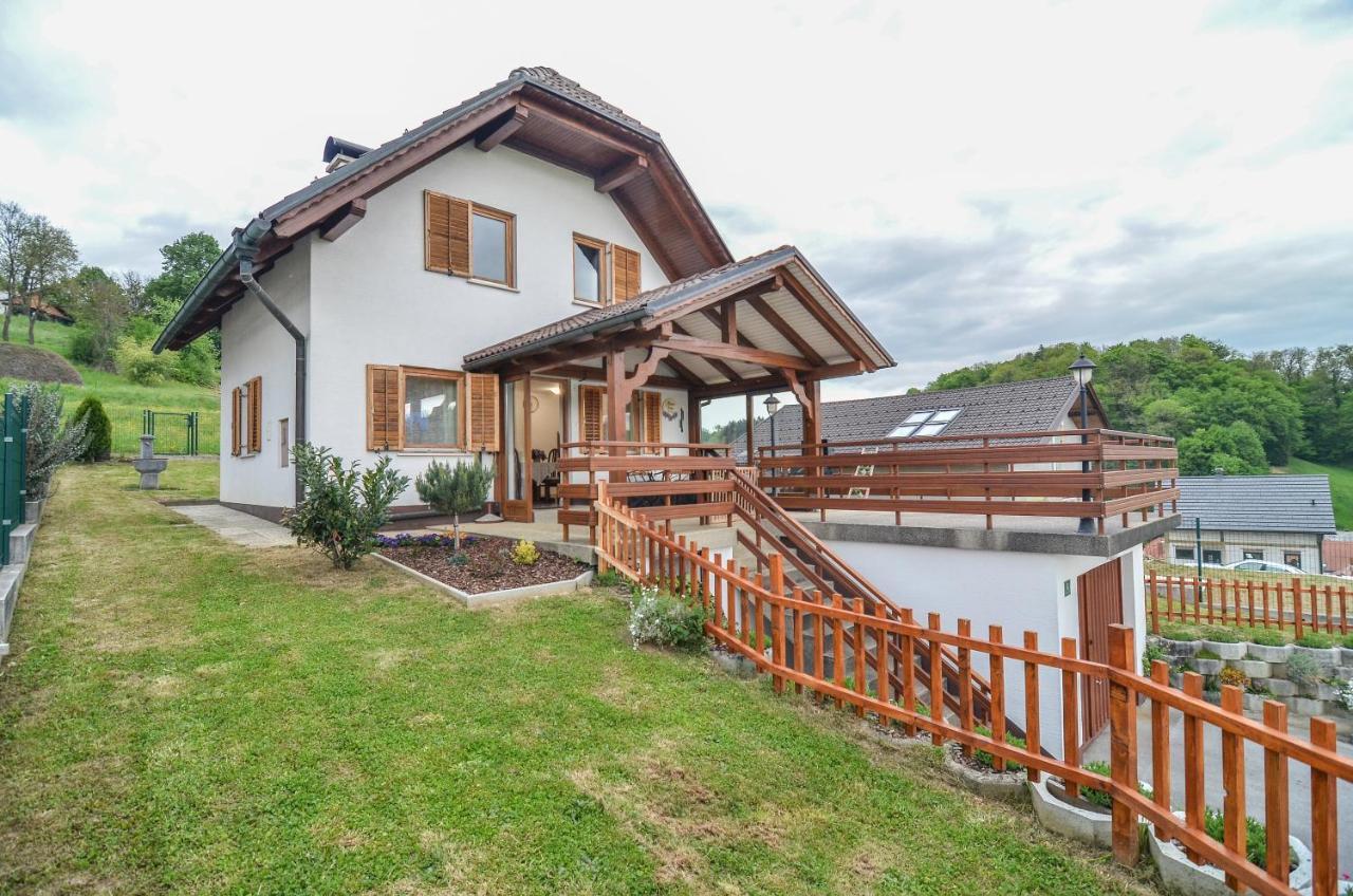Flower House Podčetrtek Extérieur photo